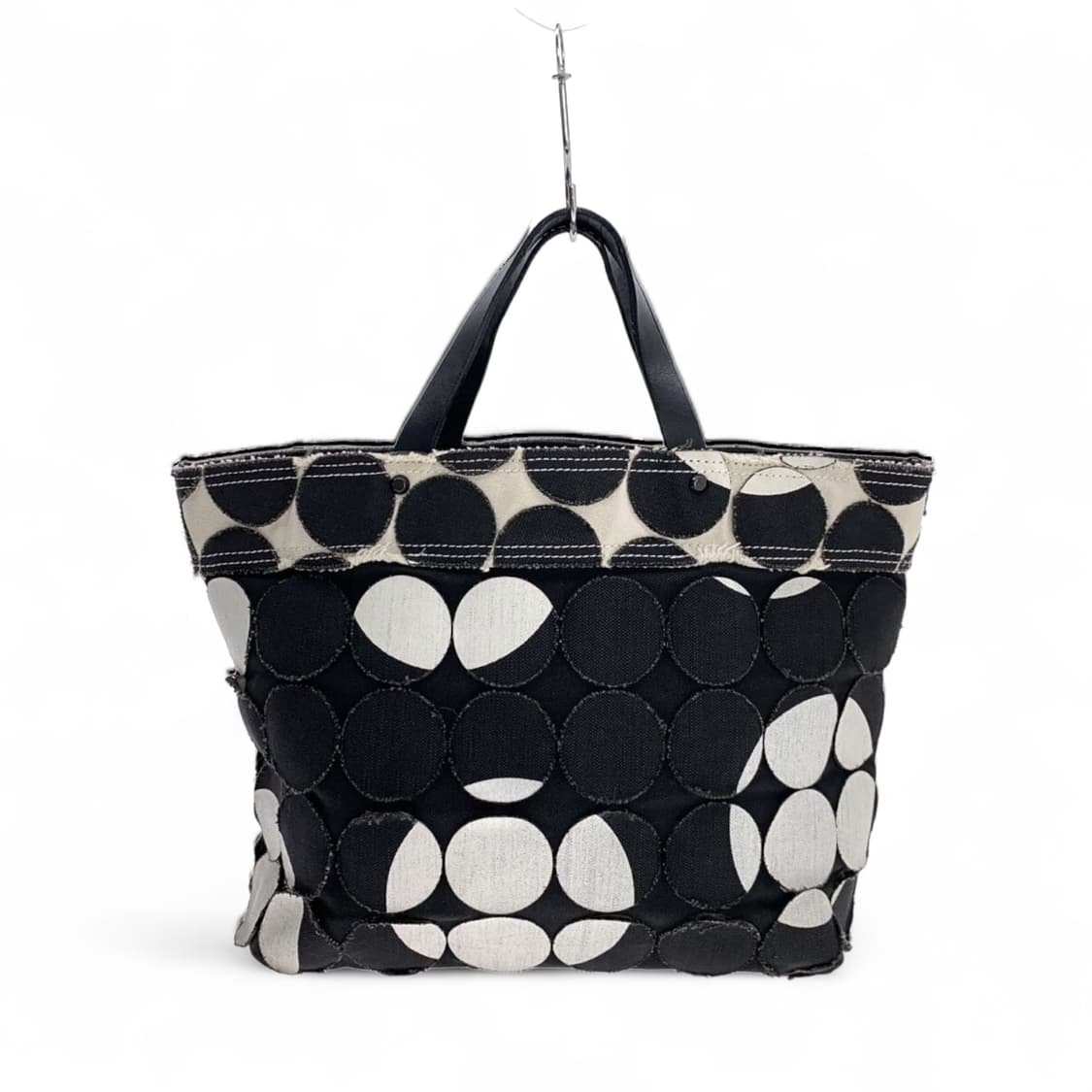 이세이미야케 플리츠 플리즈 닷패턴 컷아웃 토트백 상품이미지1