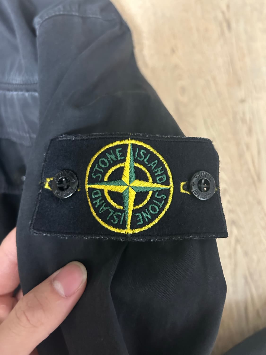 스톤 아일랜드 117WN 올드이펙트 오버셔츠 블랙 - 21SS 상품이미지3