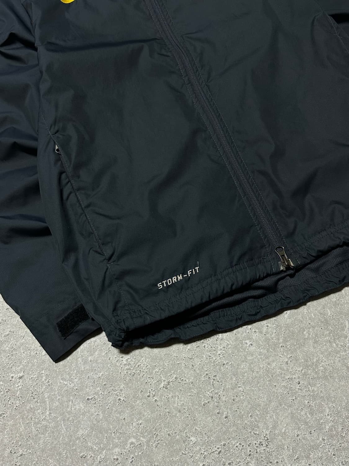 나이키 바르셀로나 스톰핏 차콜 바람막이 상품이미지4