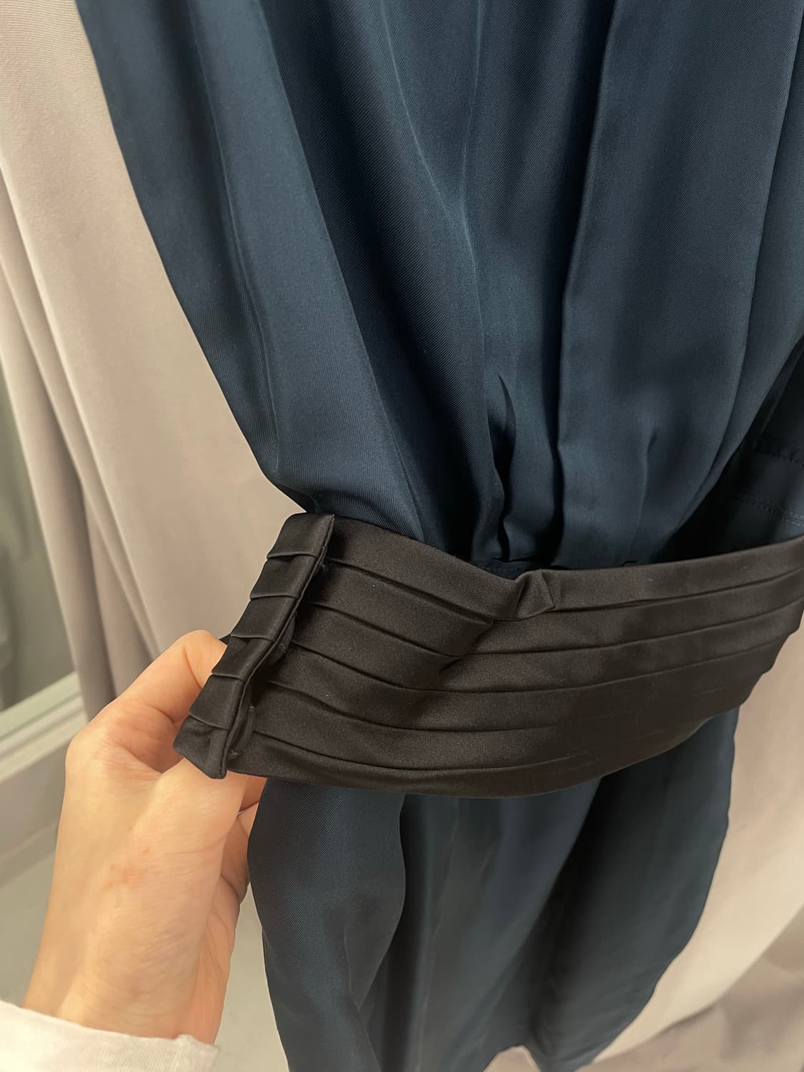 차이나넥 미디 실크 원피스  상품이미지4