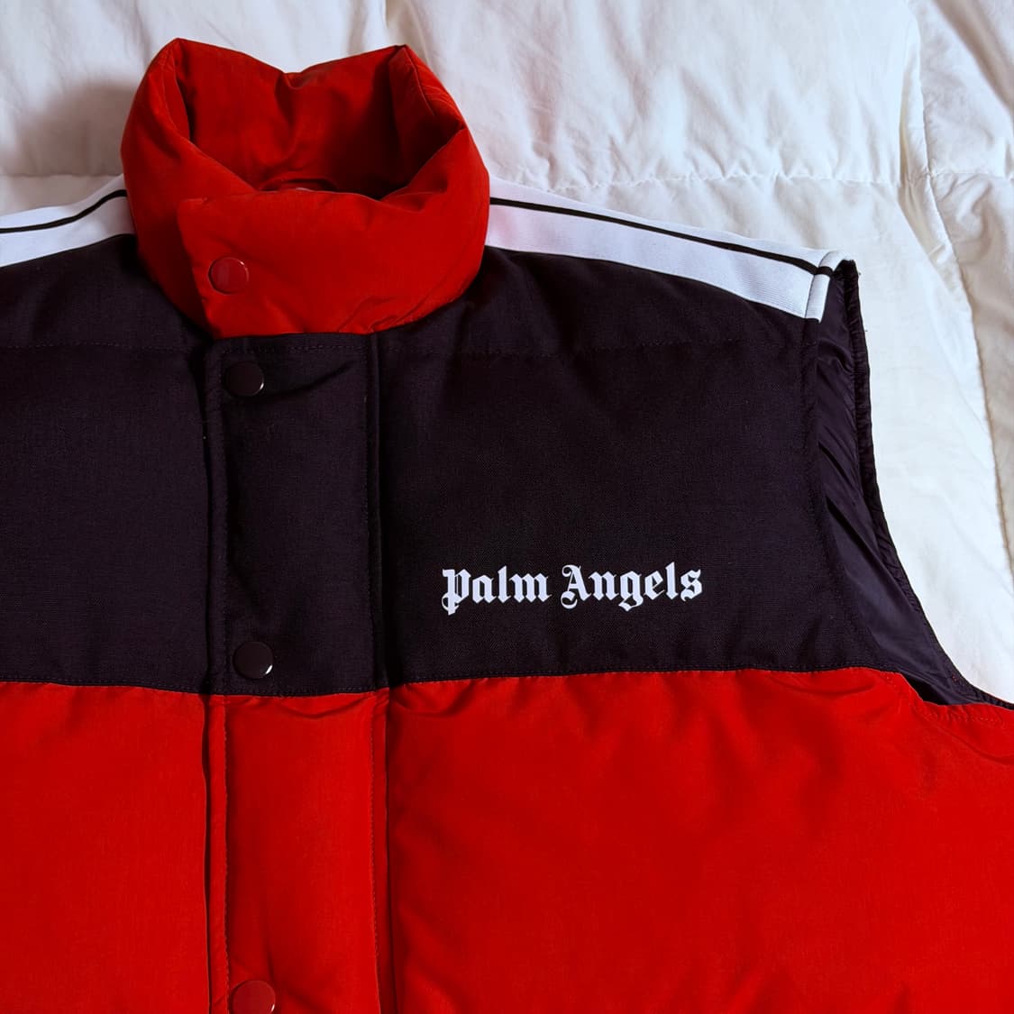 (M) Palm angels 팜엔젤스 로고 퍼프 조끼 패딩 레드 상품이미지4