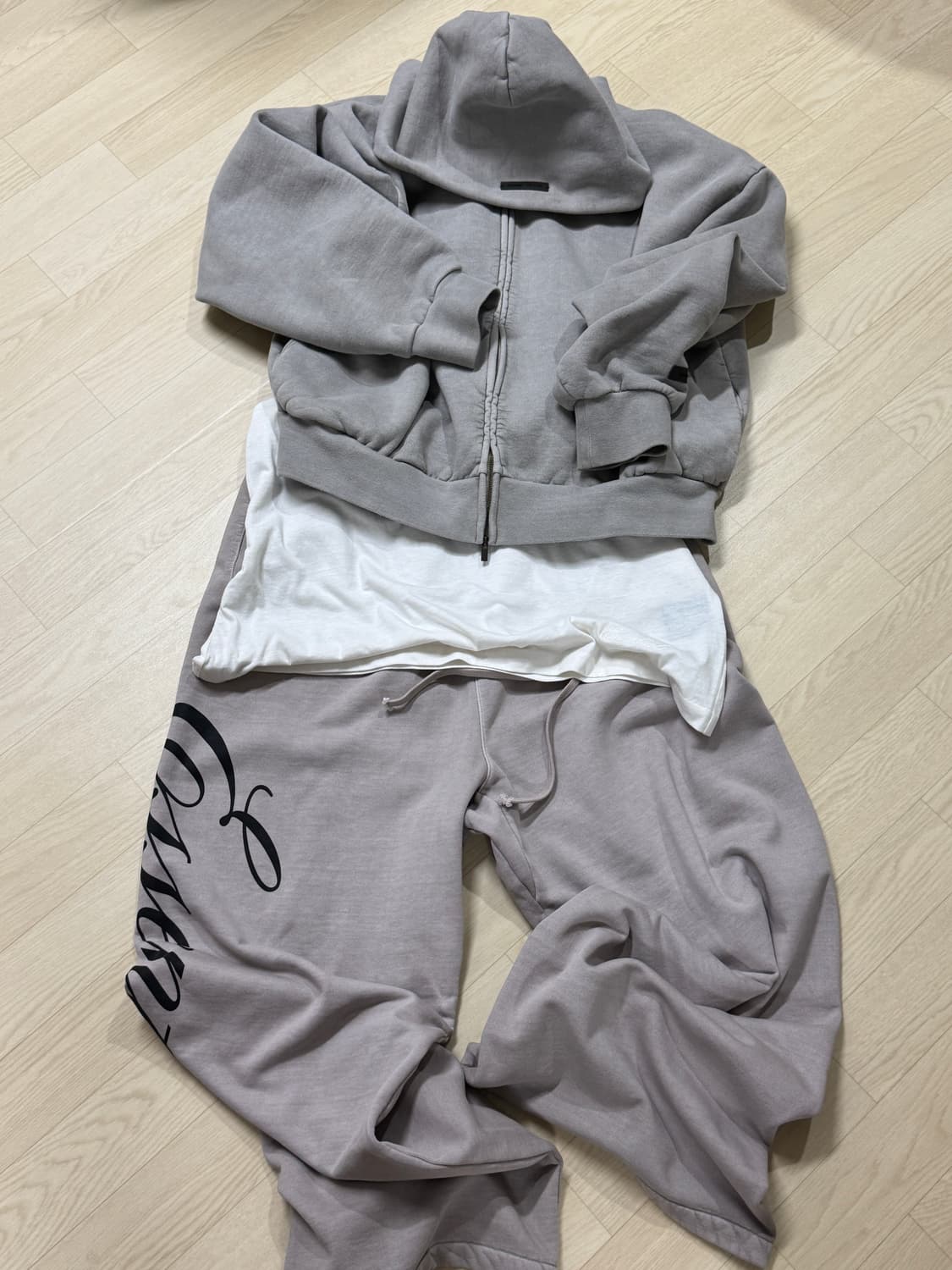 26ss 피어오브갓 에센셜 풀셋업 상품이미지1