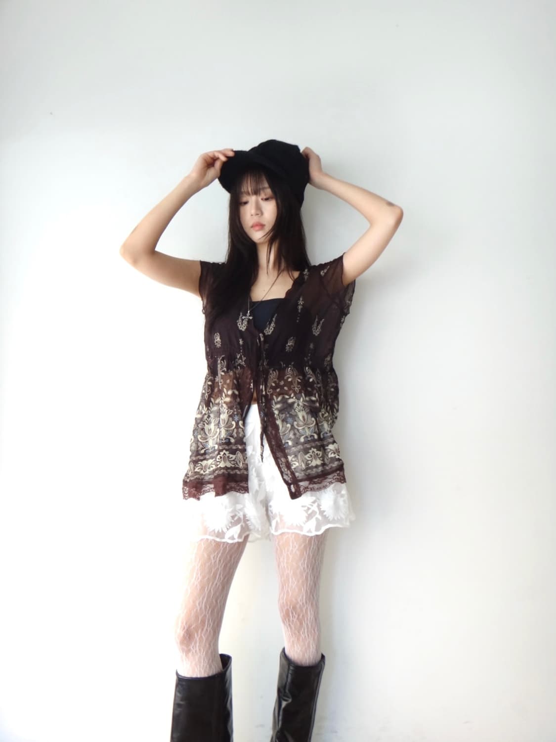 Sheer jacquard mini pants / white 상품이미지6