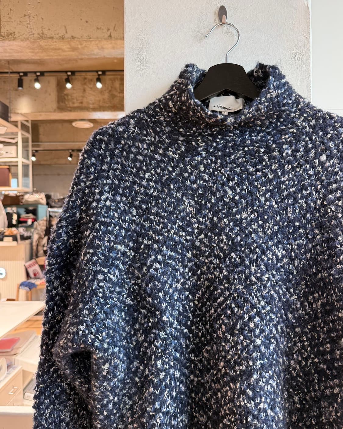 3.1 필립림 네이비 부클레 자카드 모크넥 니트 상품이미지4