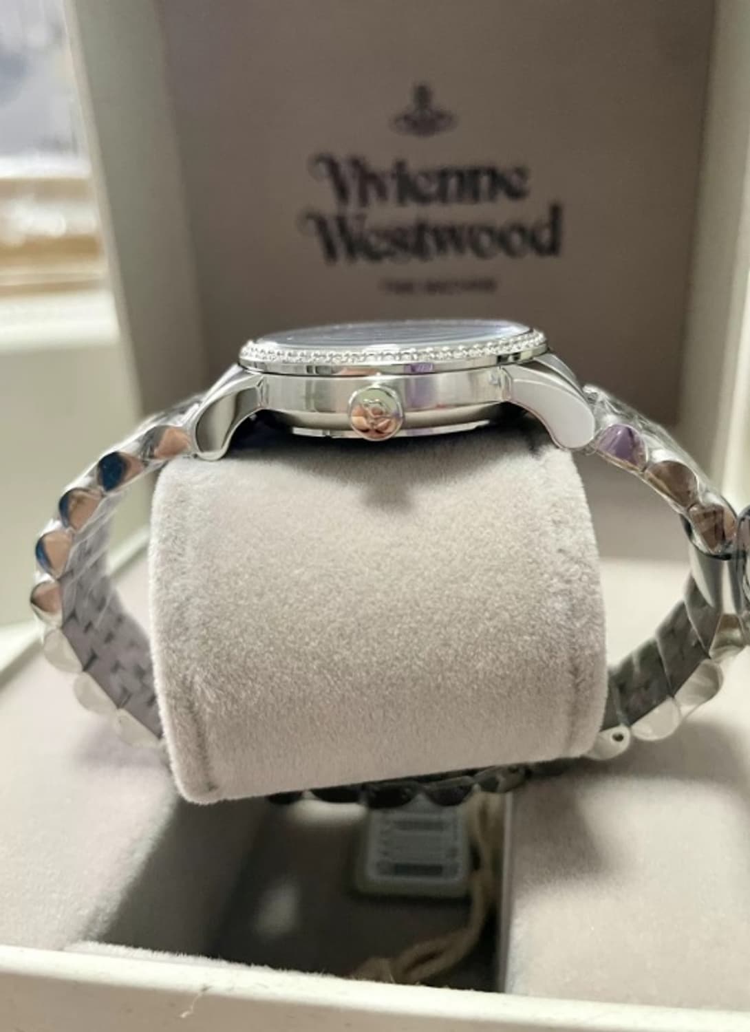 [정품] 비비안 웨스트우드 메탈 와이어리스 시계 (실버/화이트) 상품이미지2