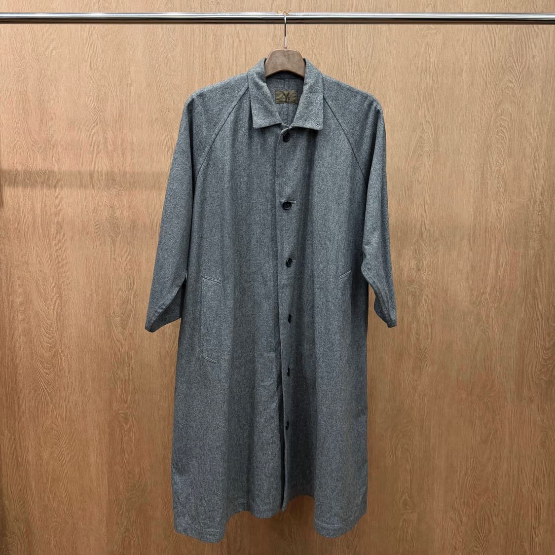 요지 야마모토 롱 코트 싱글 버튼 디테일 루즈핏 차콜 그레이 상품이미지2