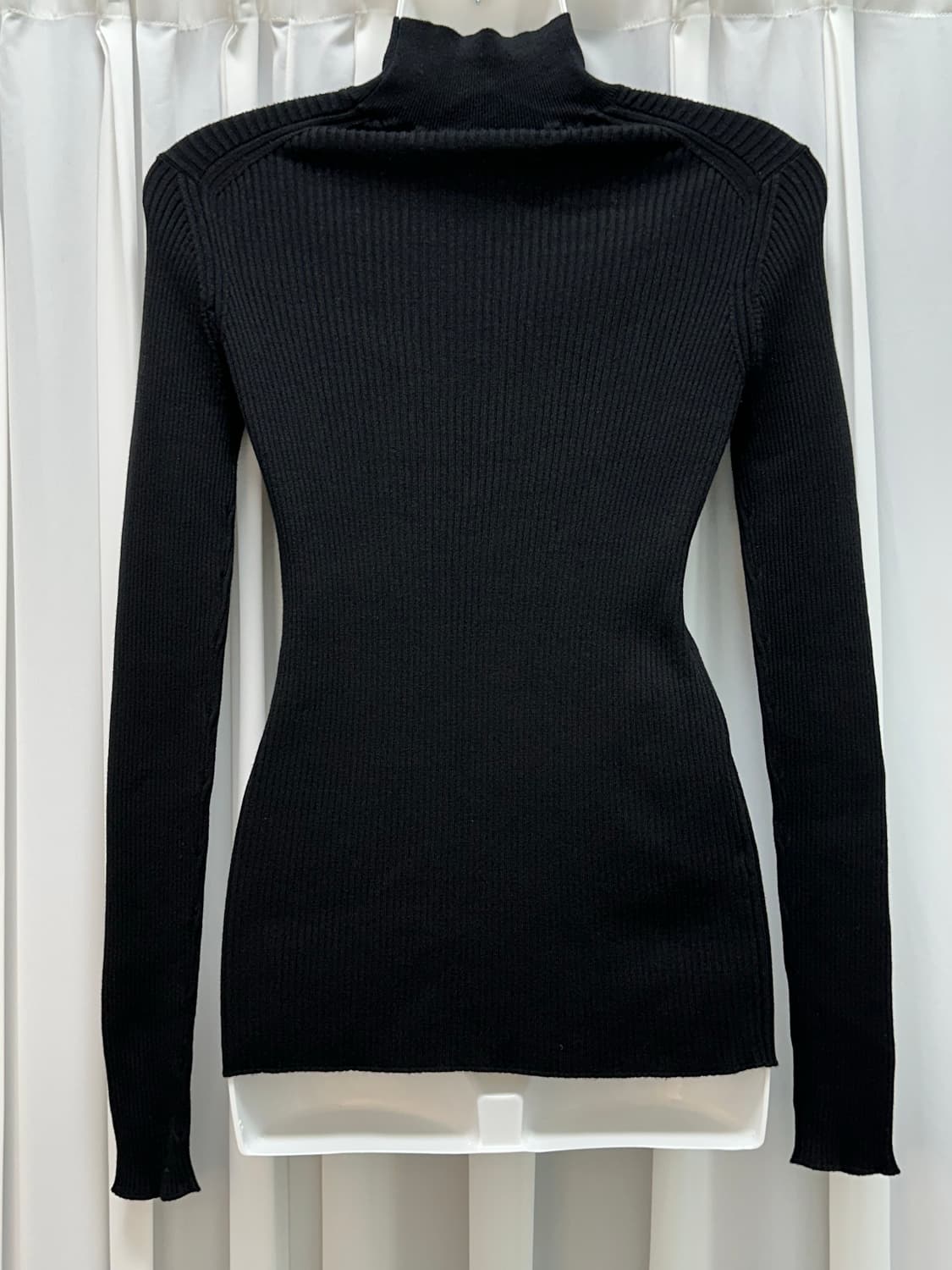 프라다 터틀넥 골지 심플 블랙 니트 상품이미지2