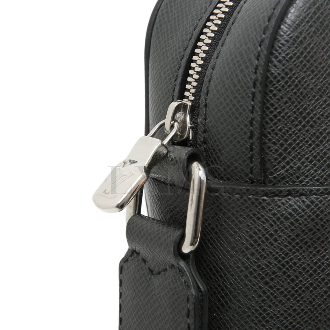 루이비통 타이가 안톤 크로스백 블랙 메신저 M34408 상품이미지7