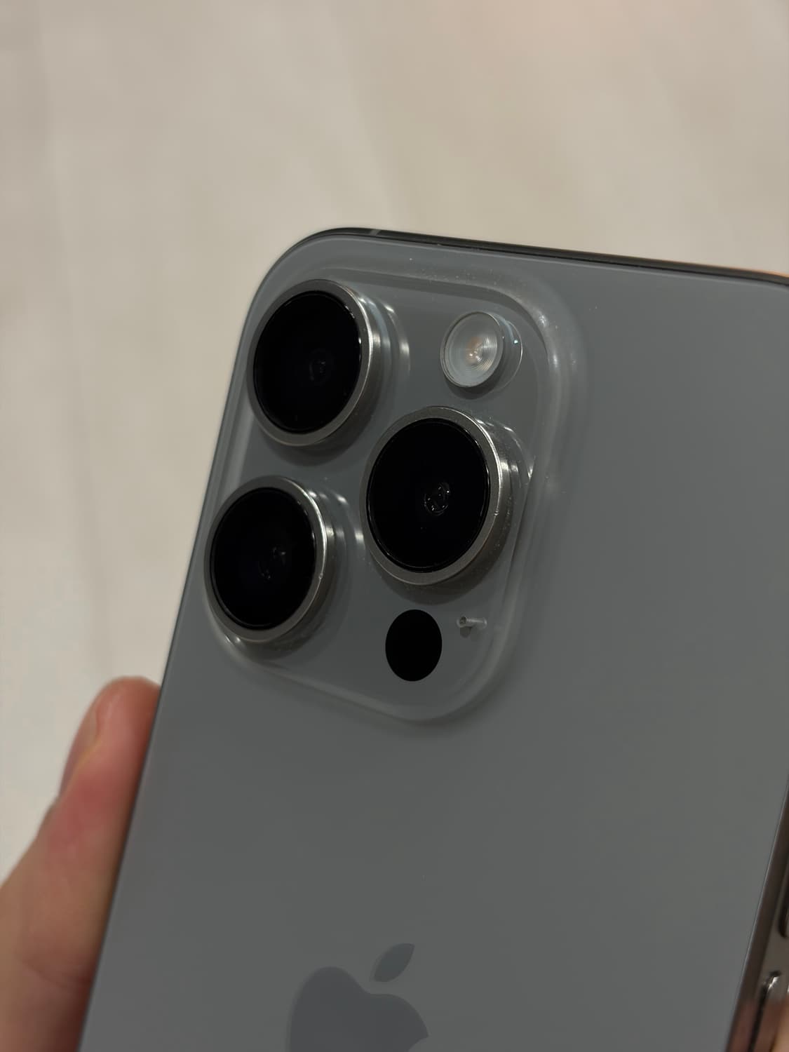 아이폰15pro 256G 내추럴티타늄 상품이미지3