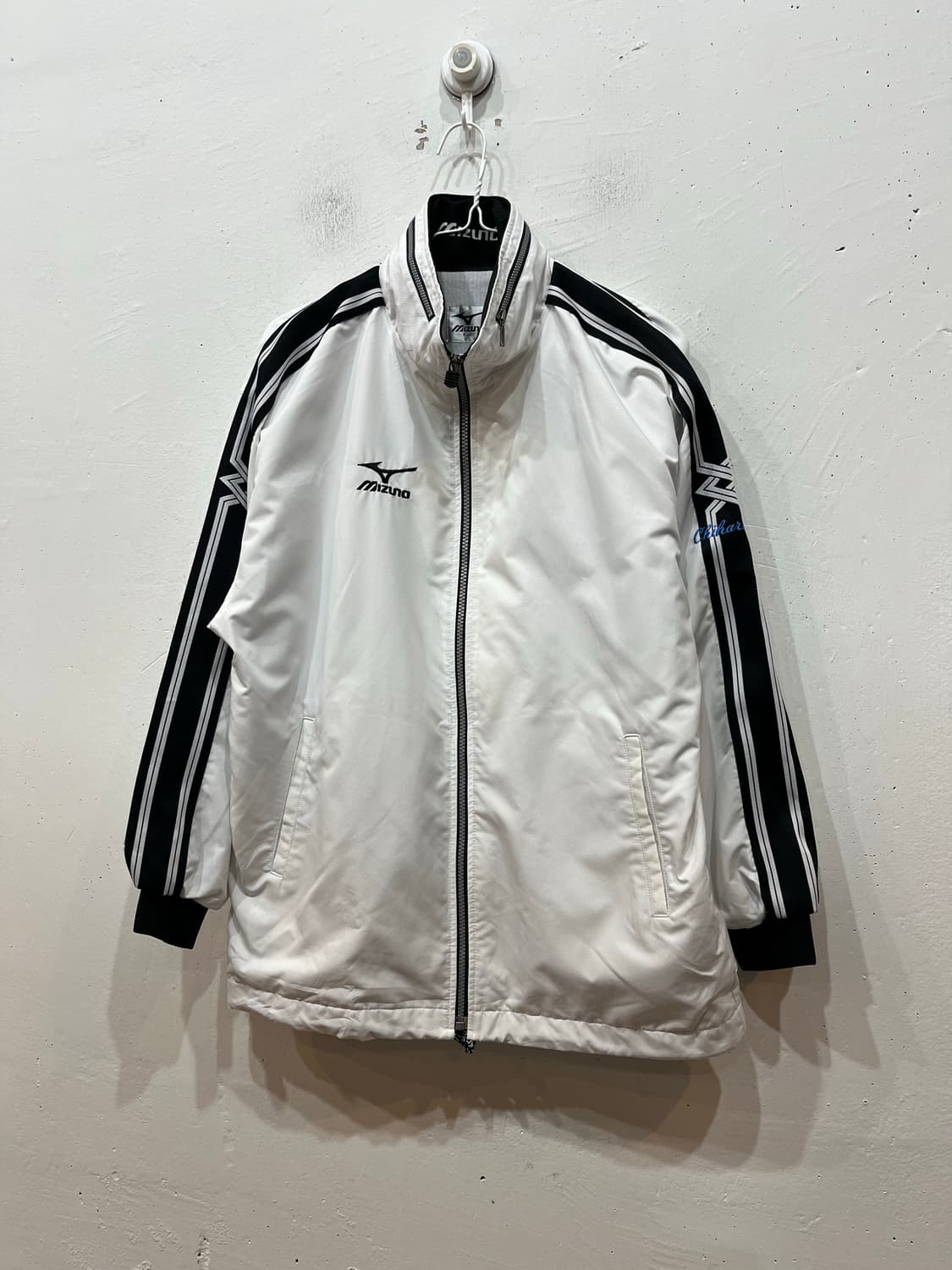 미즈노 바람막이 점퍼 상품이미지1