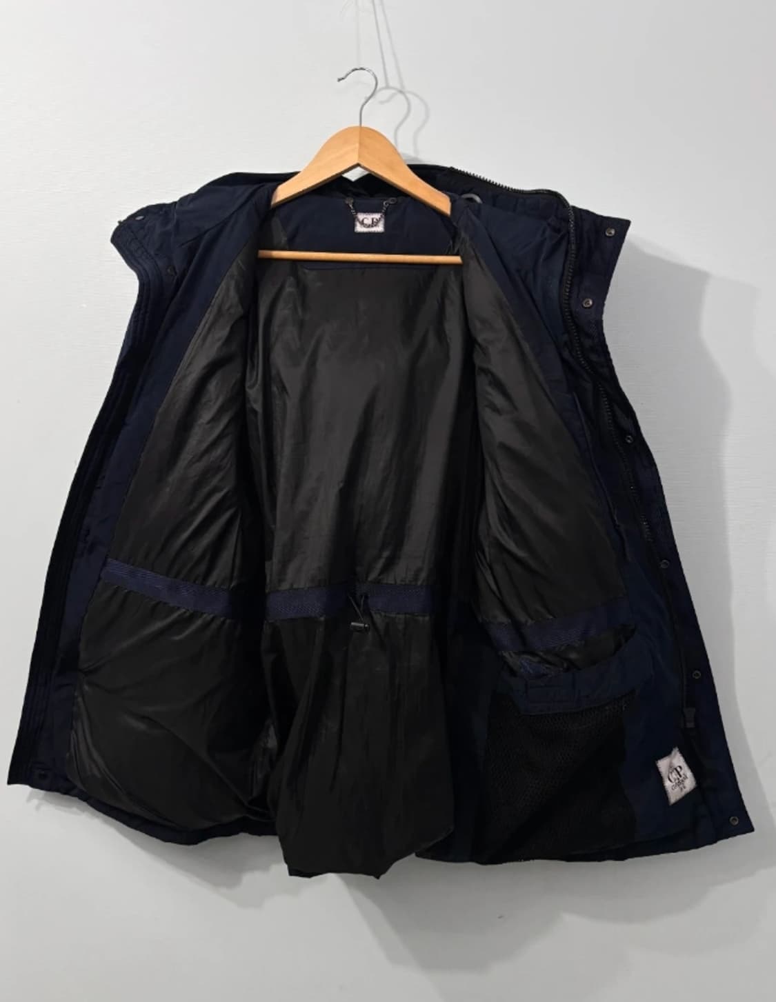 CP컴퍼니 고글 패딩 다크네이비 105 상품이미지4