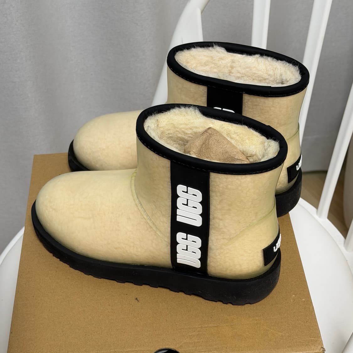 어그 클래식 클리어 부츠 US6 (235) 상품이미지1