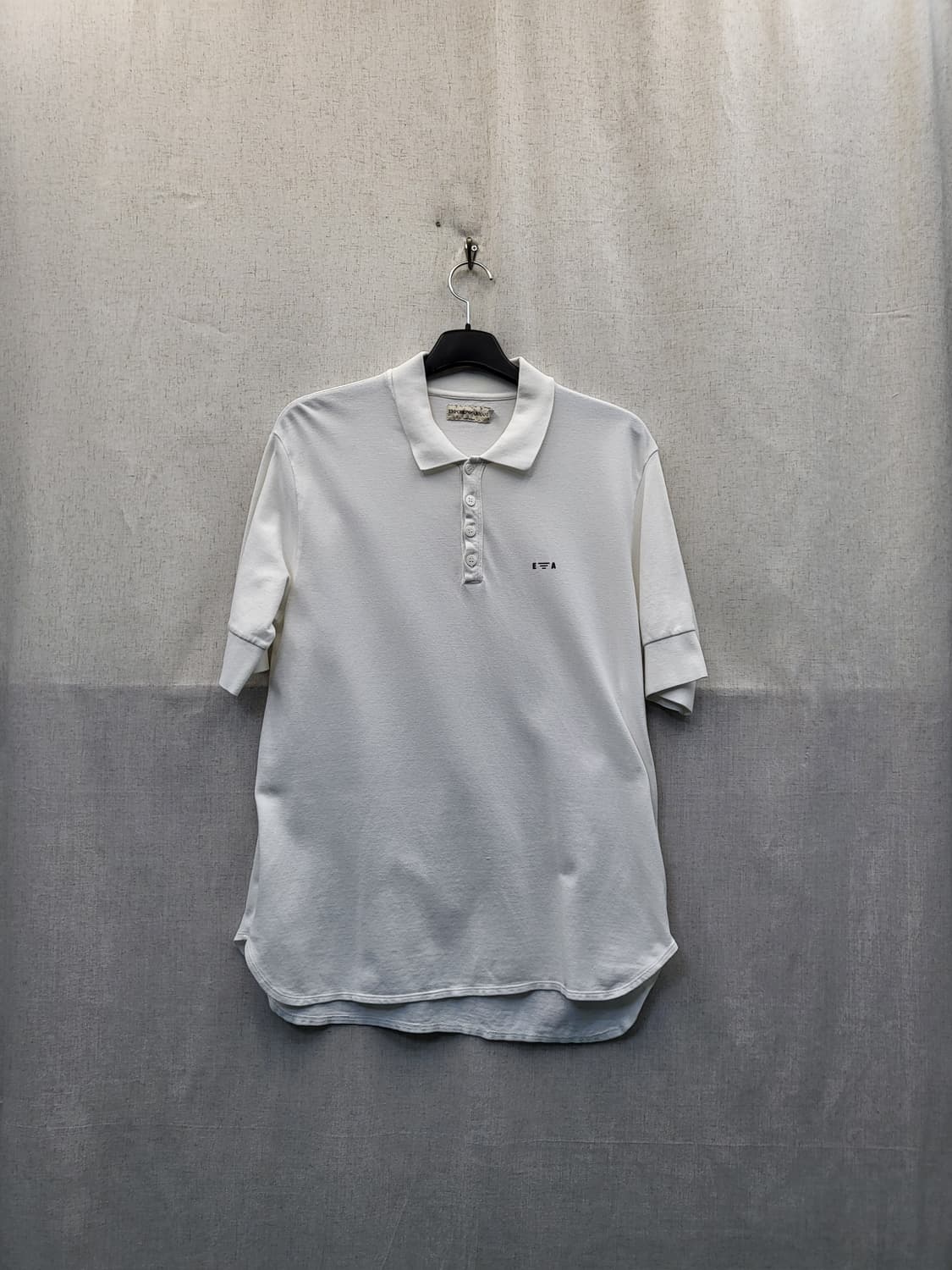 엠포리오 아르마니 화이트 반팔 폴로티 상품이미지1