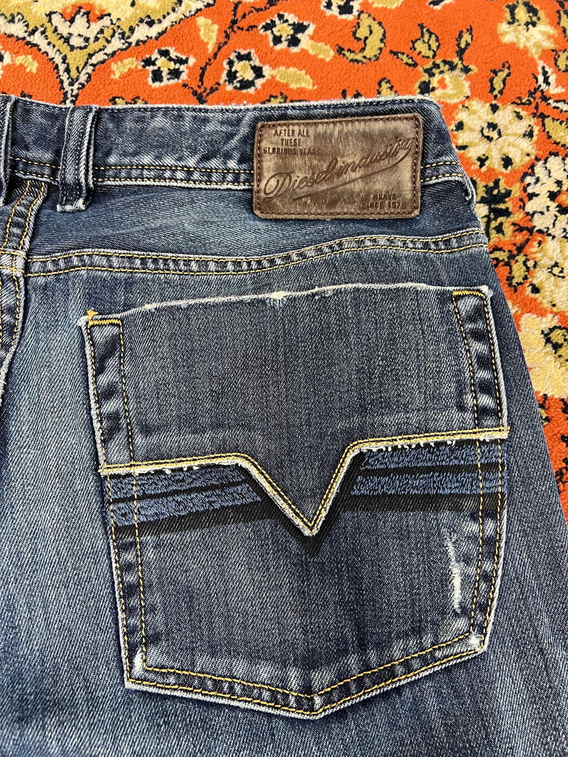 [30] 디젤 자티니 부츠컷 플레어 데님 팬츠 중청 상품이미지7