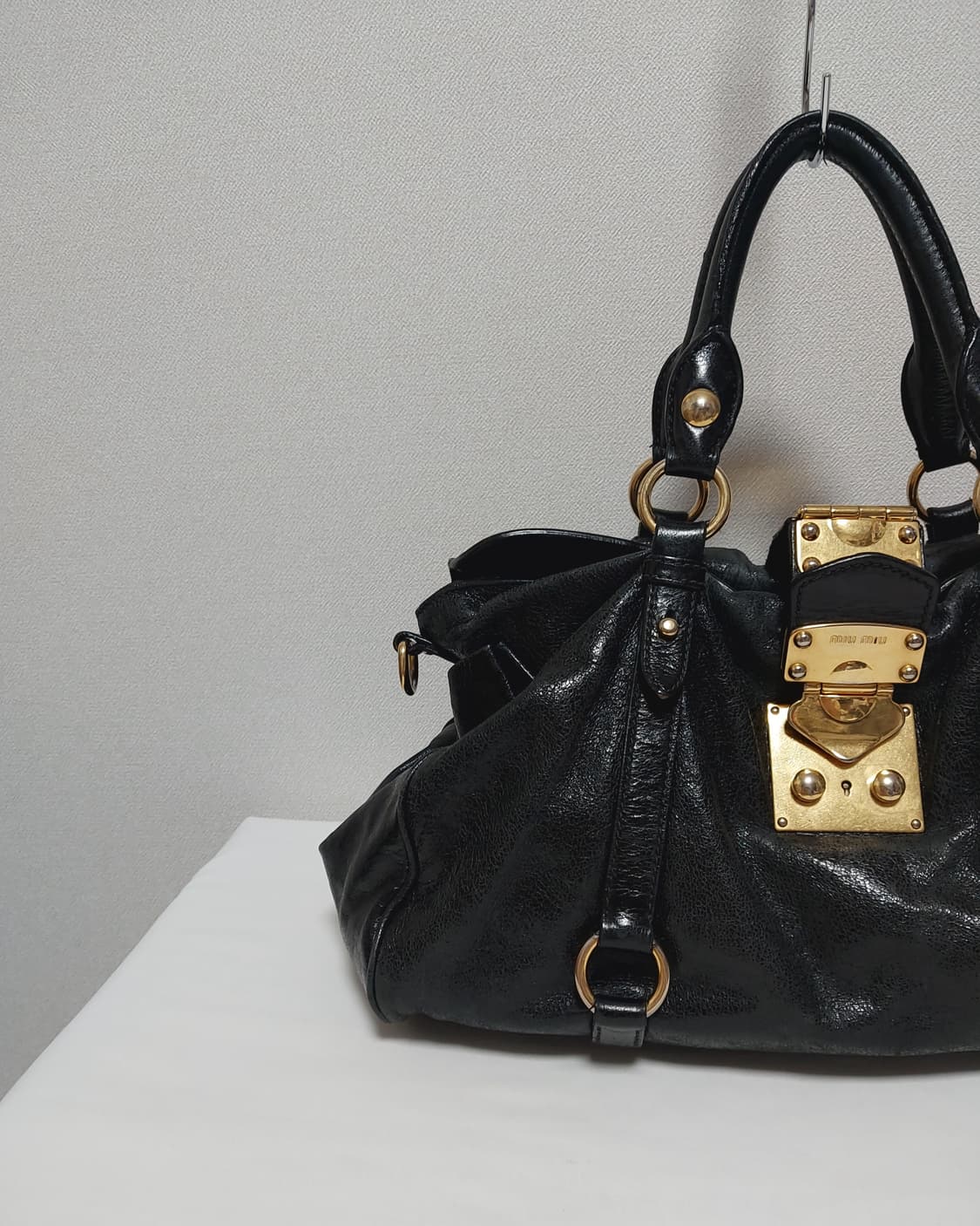 미우미우 비텔로 럭스 레더 리본 사첼백 토트백 2way 상품이미지3