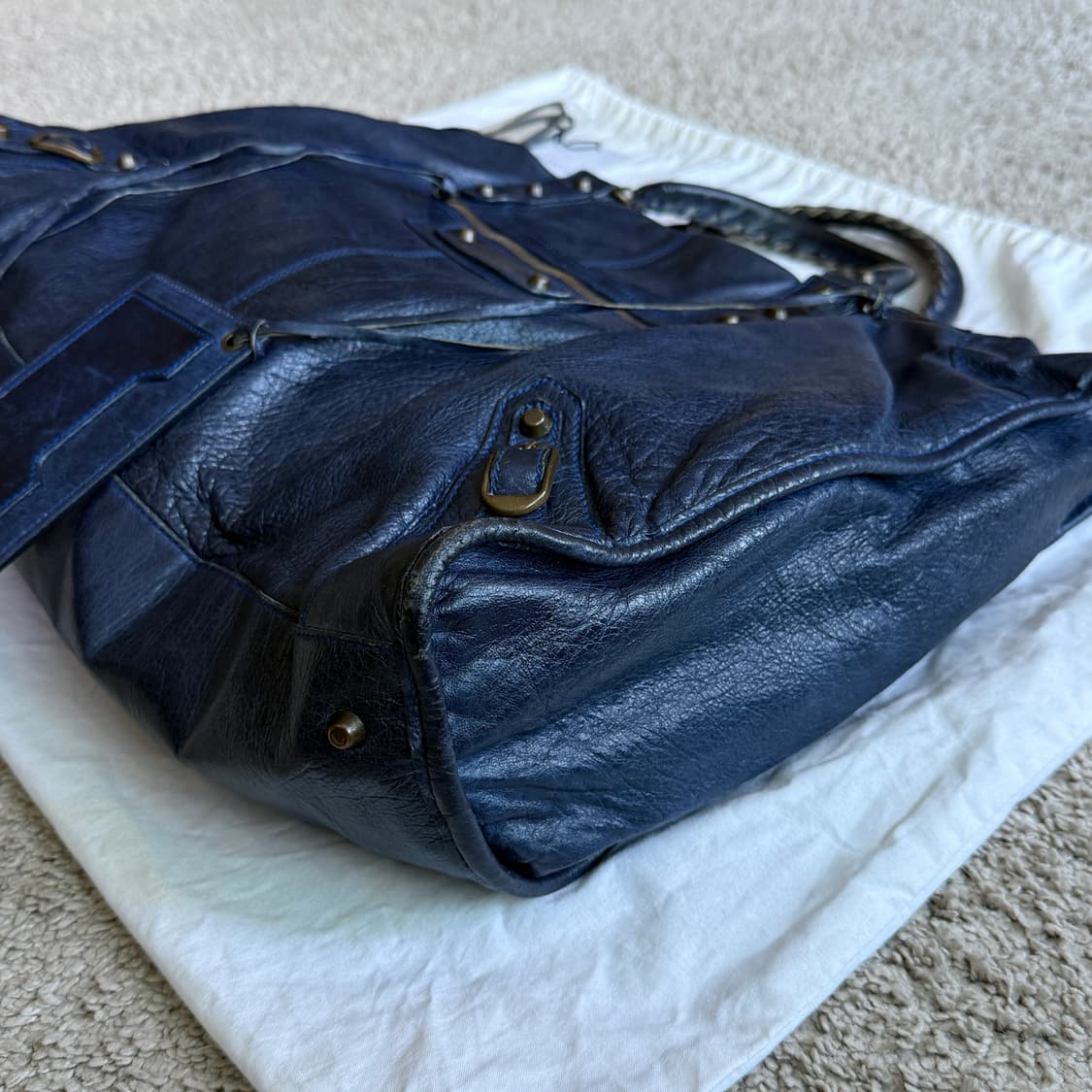 발렌시아가 시티 모터백 위켄더 상품이미지2