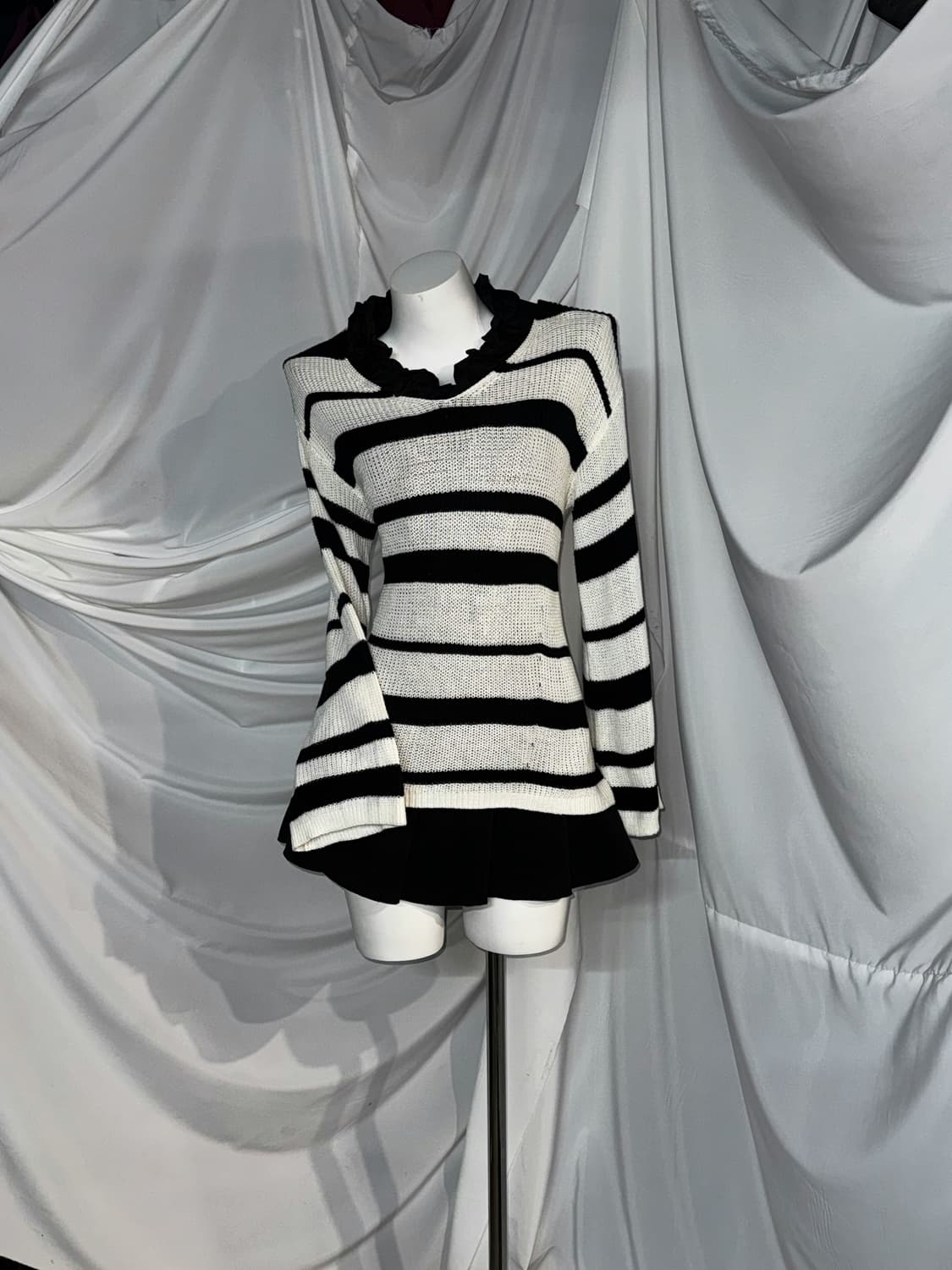 무채색 세실맥비 데일리 펑크 프레피 코디세트 상품이미지4