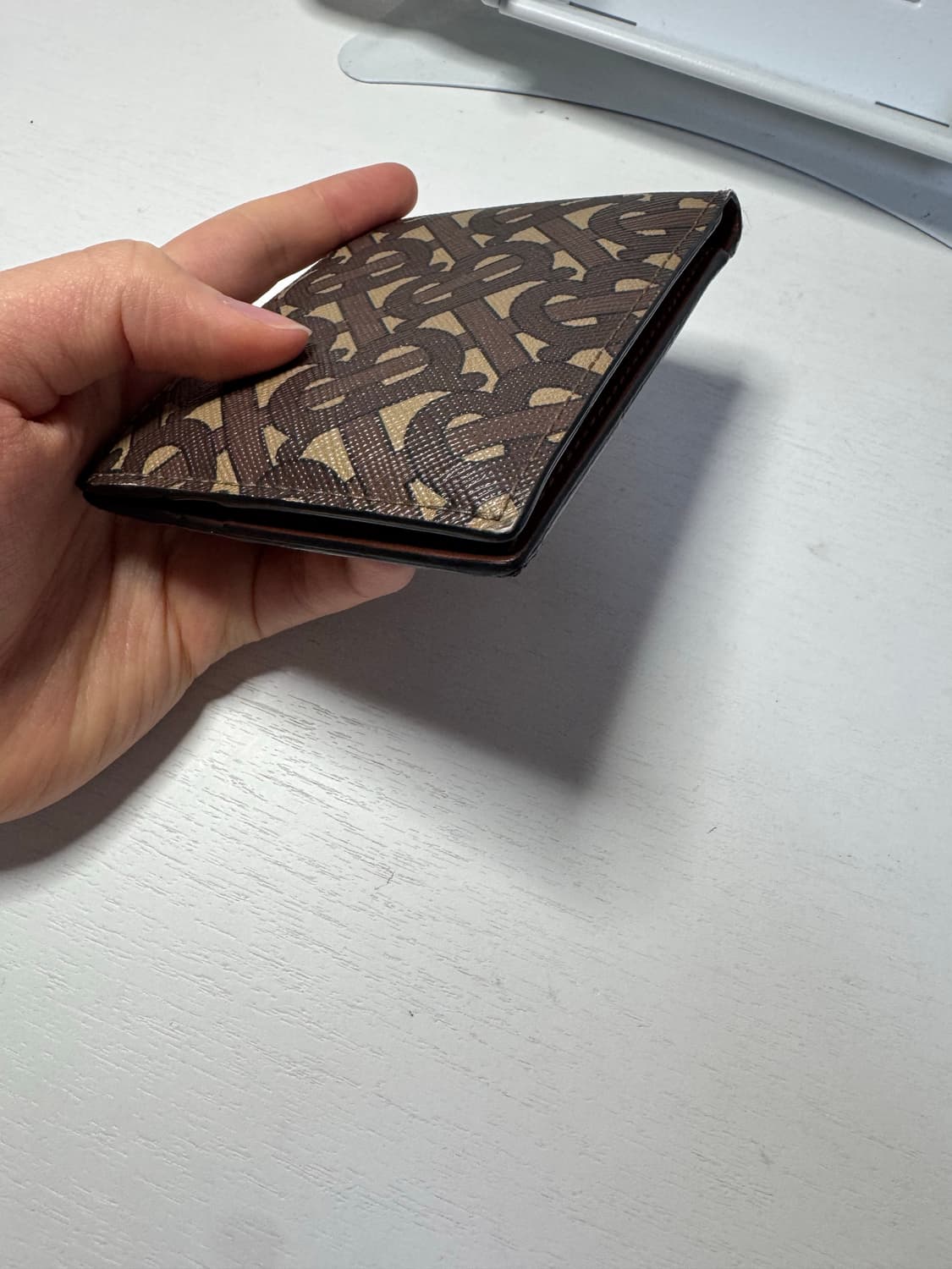 버버리 TB로고 모노그램 반지갑 상품이미지6