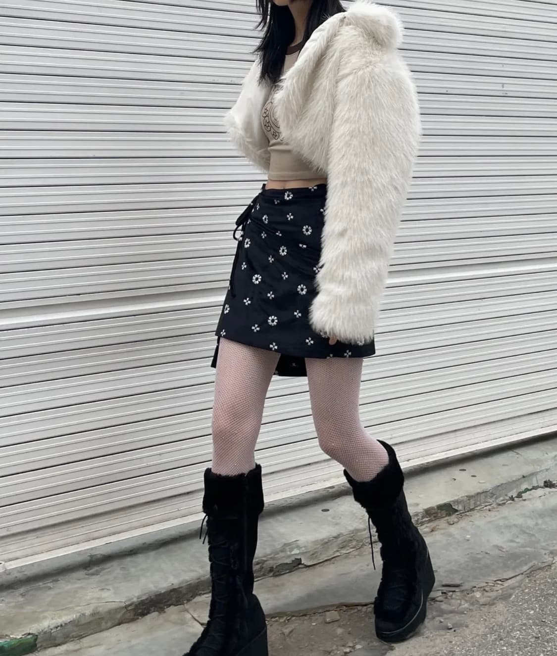 어글리쉐도우 크롭 퍼자켓 상품이미지3