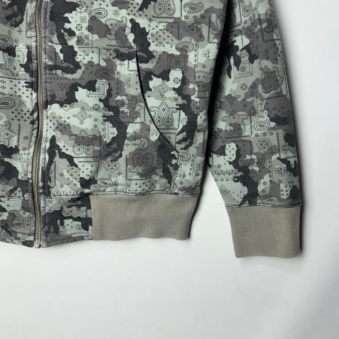 [STUSSY] 스투시 페이즐리 카모 후드집업 상품이미지4