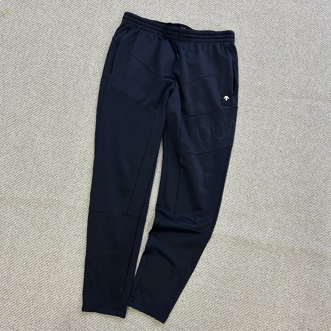 L 데상트 블랙 트레이닝 팬츠 0403D 상품이미지1