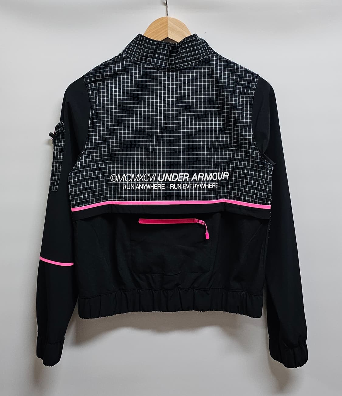 언더아머 여성 애니웨어 런 스톰자켓 M 상품이미지2