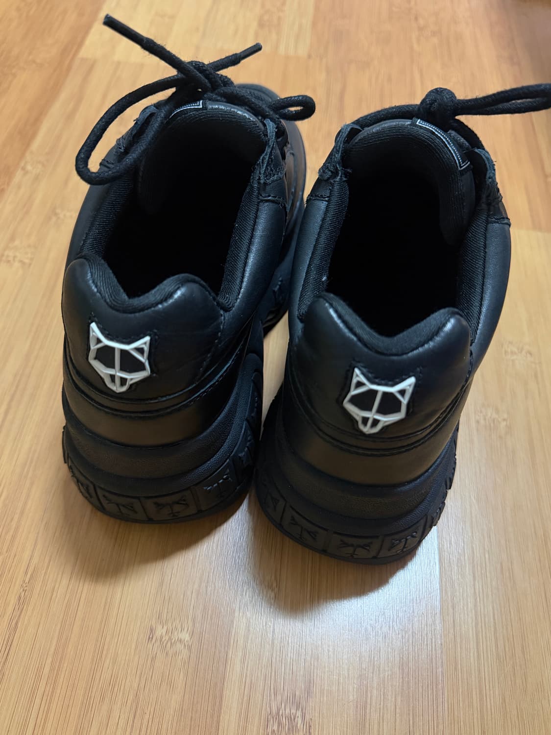 네이키드울프 운동화 블랙235 상품이미지4