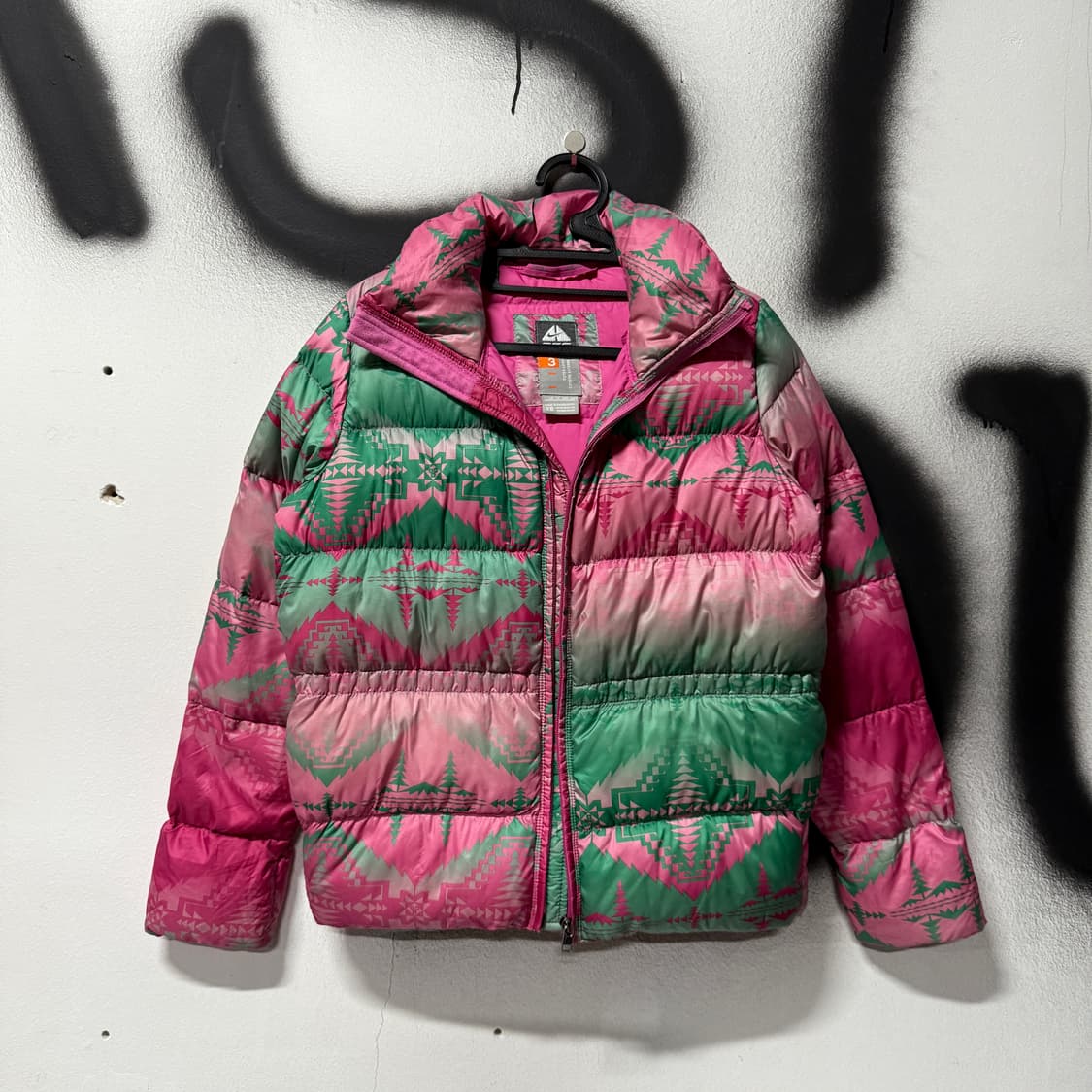 나이키 ACG 핑크 풀 패턴 구스 다운 숏 패딩 점퍼 상품이미지1
