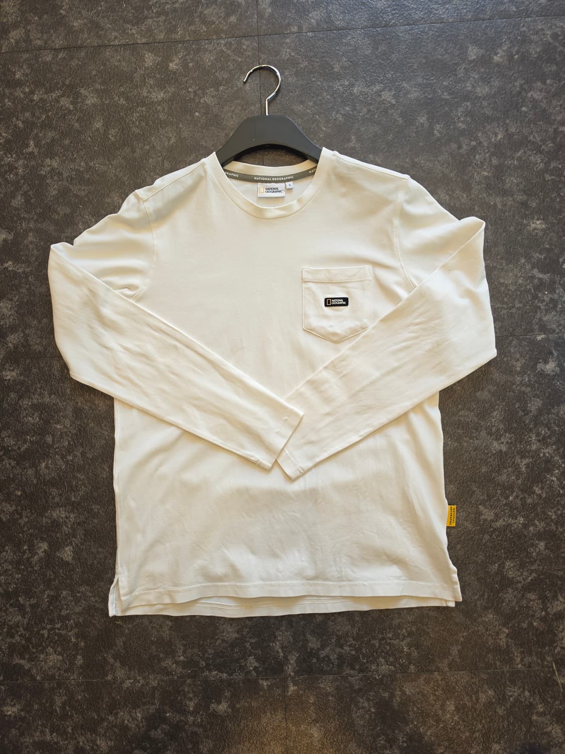 #내셔널지오그래픽 포켓 긴팔 티셔츠 - S  상품이미지1