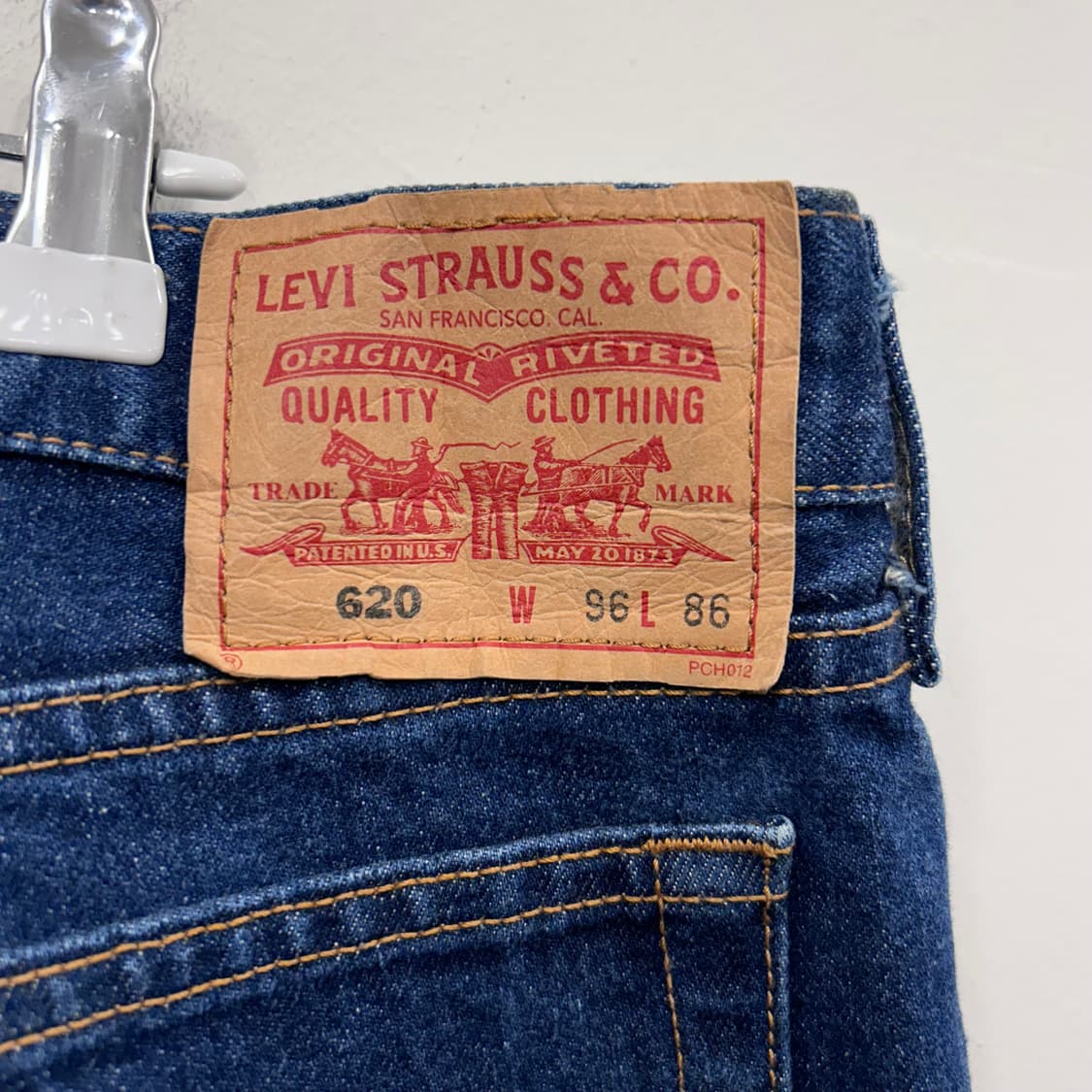 리바이스 620 페이퍼택 루즈핏 중청 데님팬츠 상품이미지4