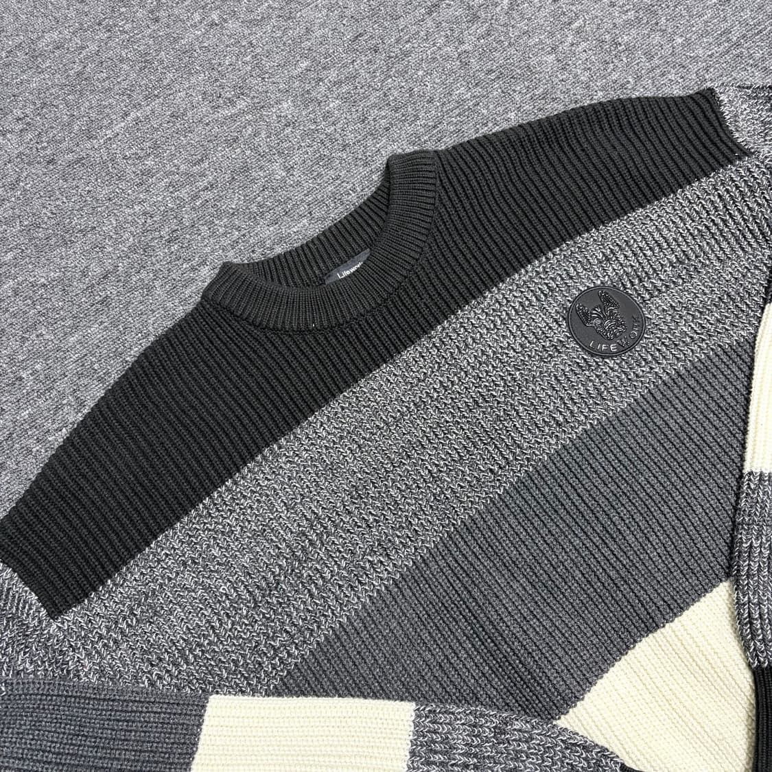 라이프워크 스트라이프 크루넥 니트 상품이미지3
