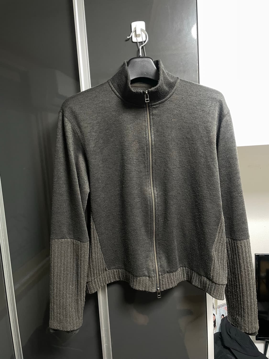 해칭룸 집업 상품이미지1