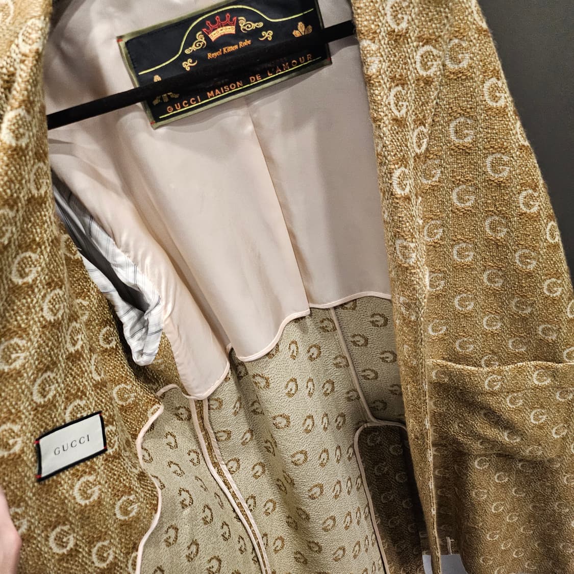 구찌 GG로고 자카드 헤리 스타일즈 코트 상품이미지7