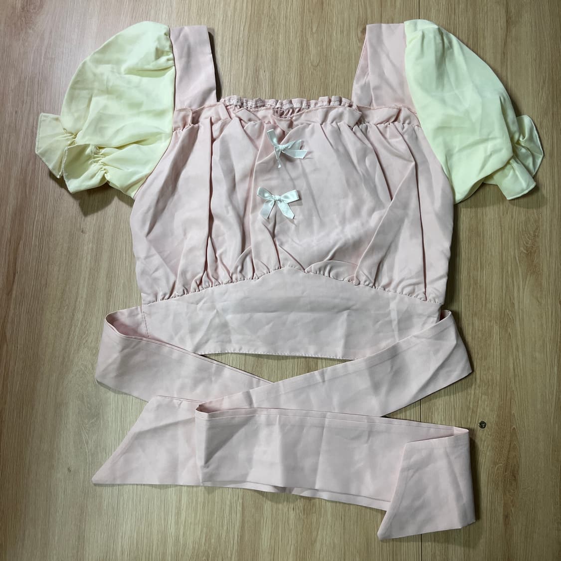 양산형 히메갸루 크림 핑크 퍼프 반팔 뒷리본 블라우스 상품이미지1