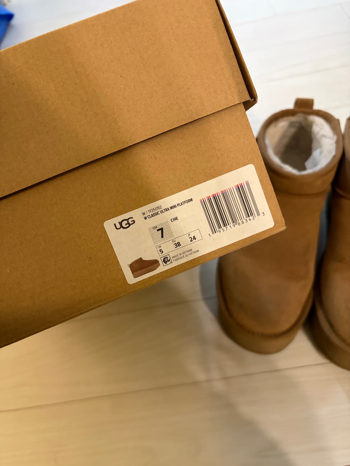 미국 UGG 어그 우먼 클래식 울트라미니 플랫폼 어그 부츠 체스트넛 상품이미지2