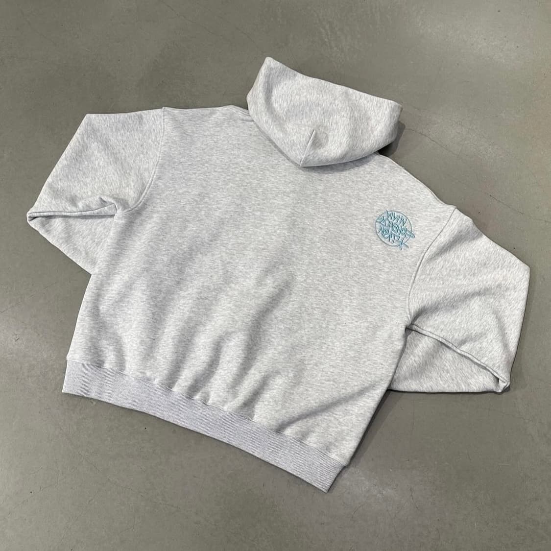 [L] IDA 아이디에이 로고 후드 집업 그레이 새상품 상품이미지2