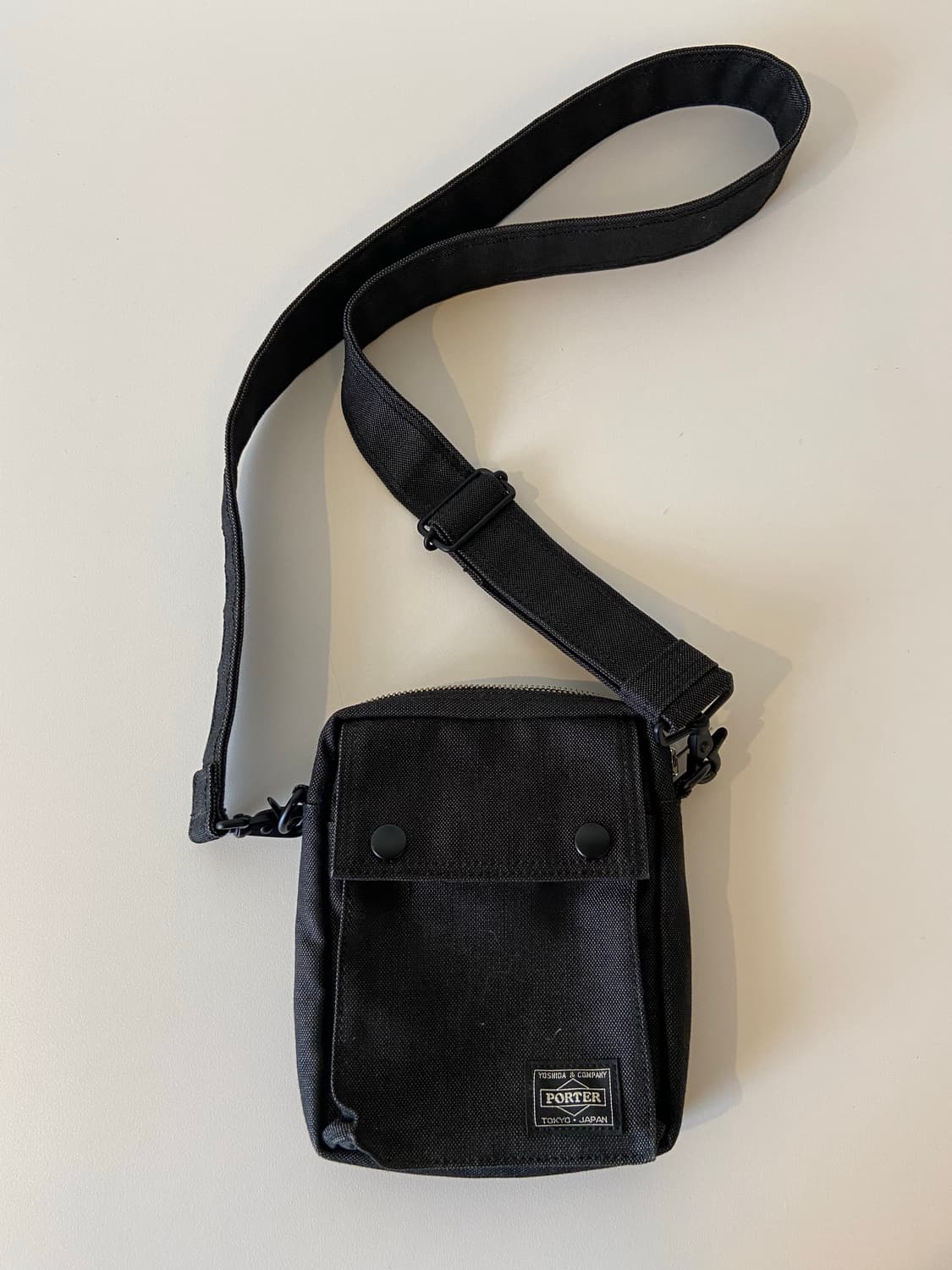 요시다포터 스모키 버티컬 숄더백 상품이미지1