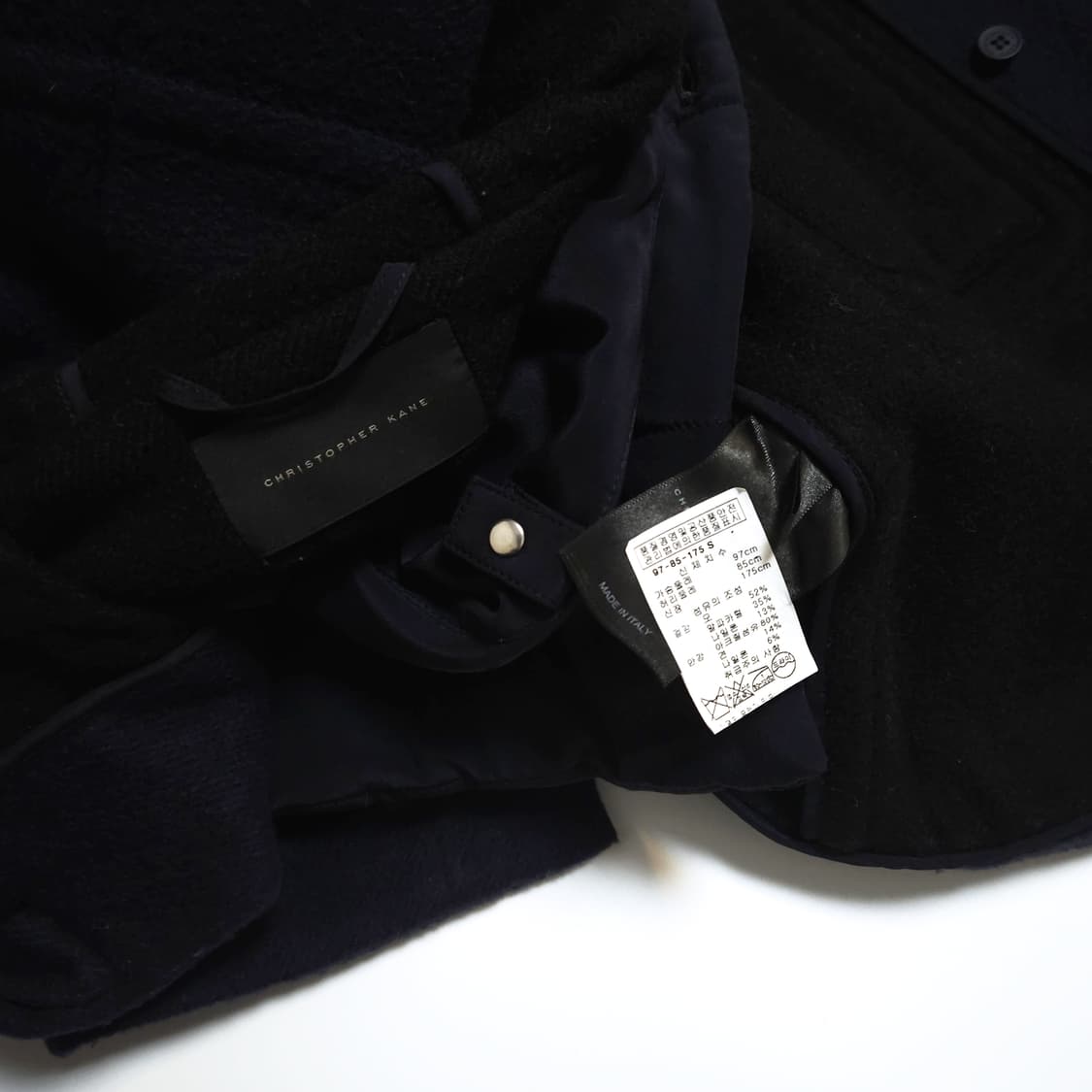 크리스토퍼 케인 패디드 버클 더플 코트 네이비 상품이미지8