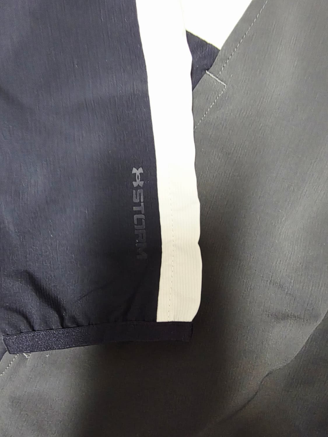 [언더아머] 스톰 방풍 골프 윈드브레이커 져지 자켓 XL(105) 상품이미지4