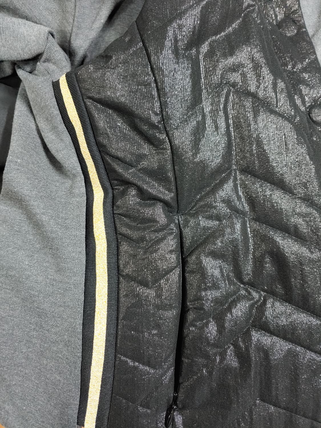 마스터바니 에디션 니트 패딩 조끼 블랙 여성0 상품이미지5