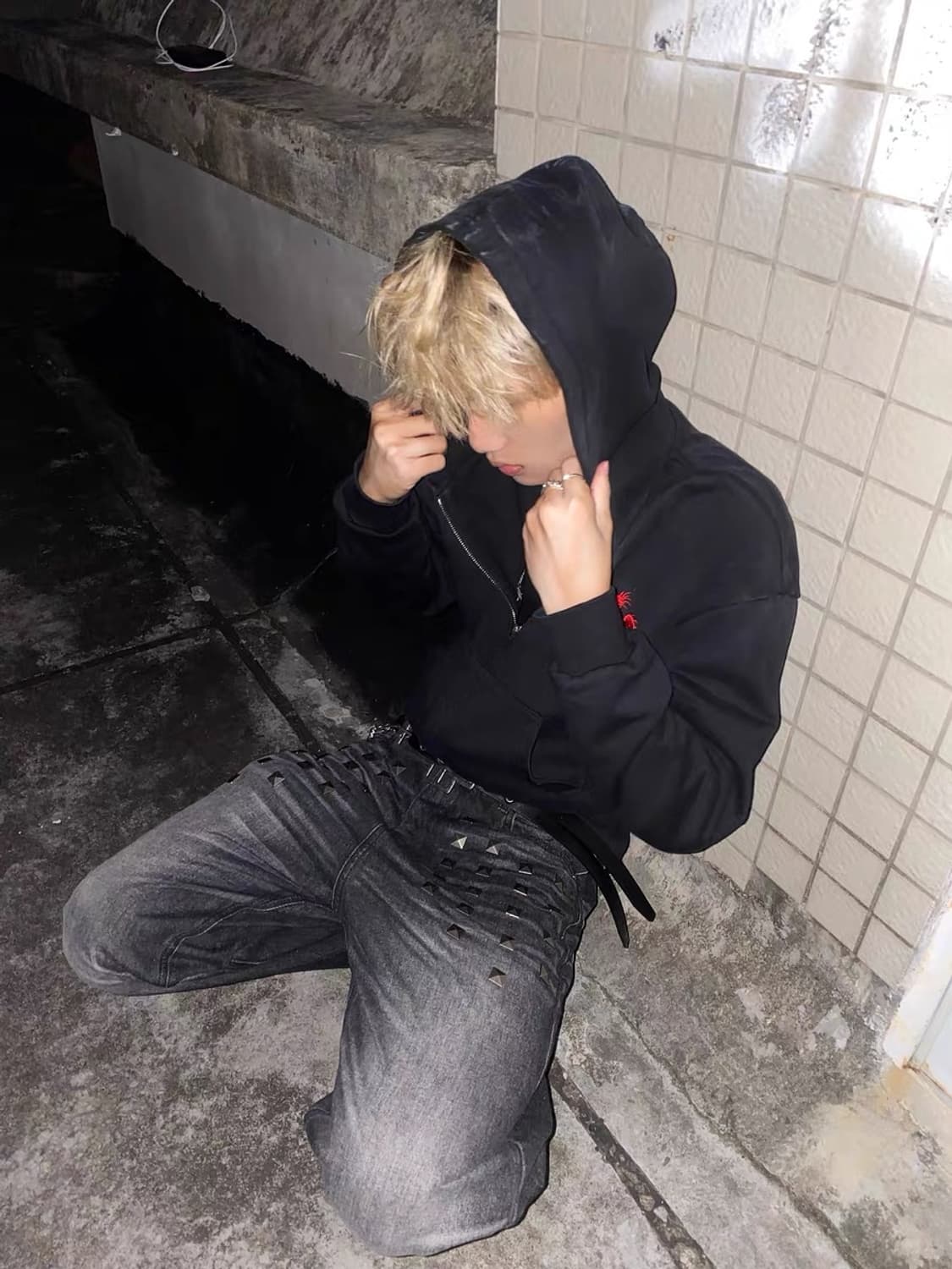 Black Studded Washed Loose Jeans 상품이미지4