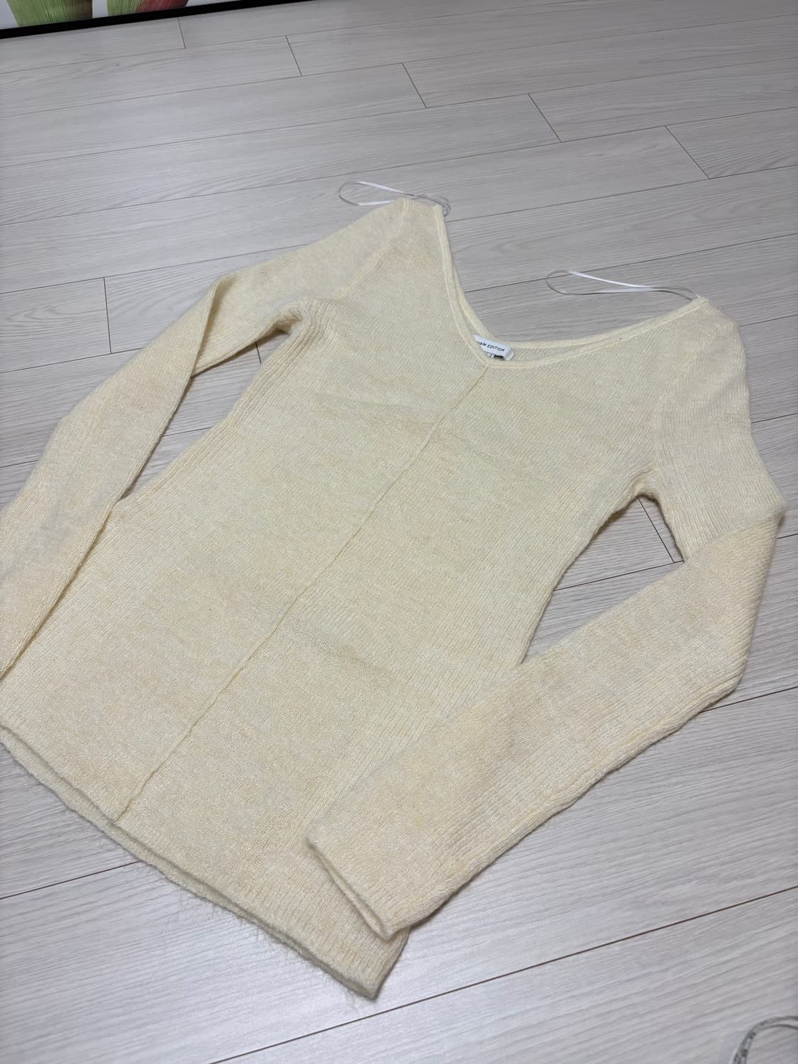 H&M 딥 브이넥 니트 아이보리 S사이즈 새상품 상품이미지1