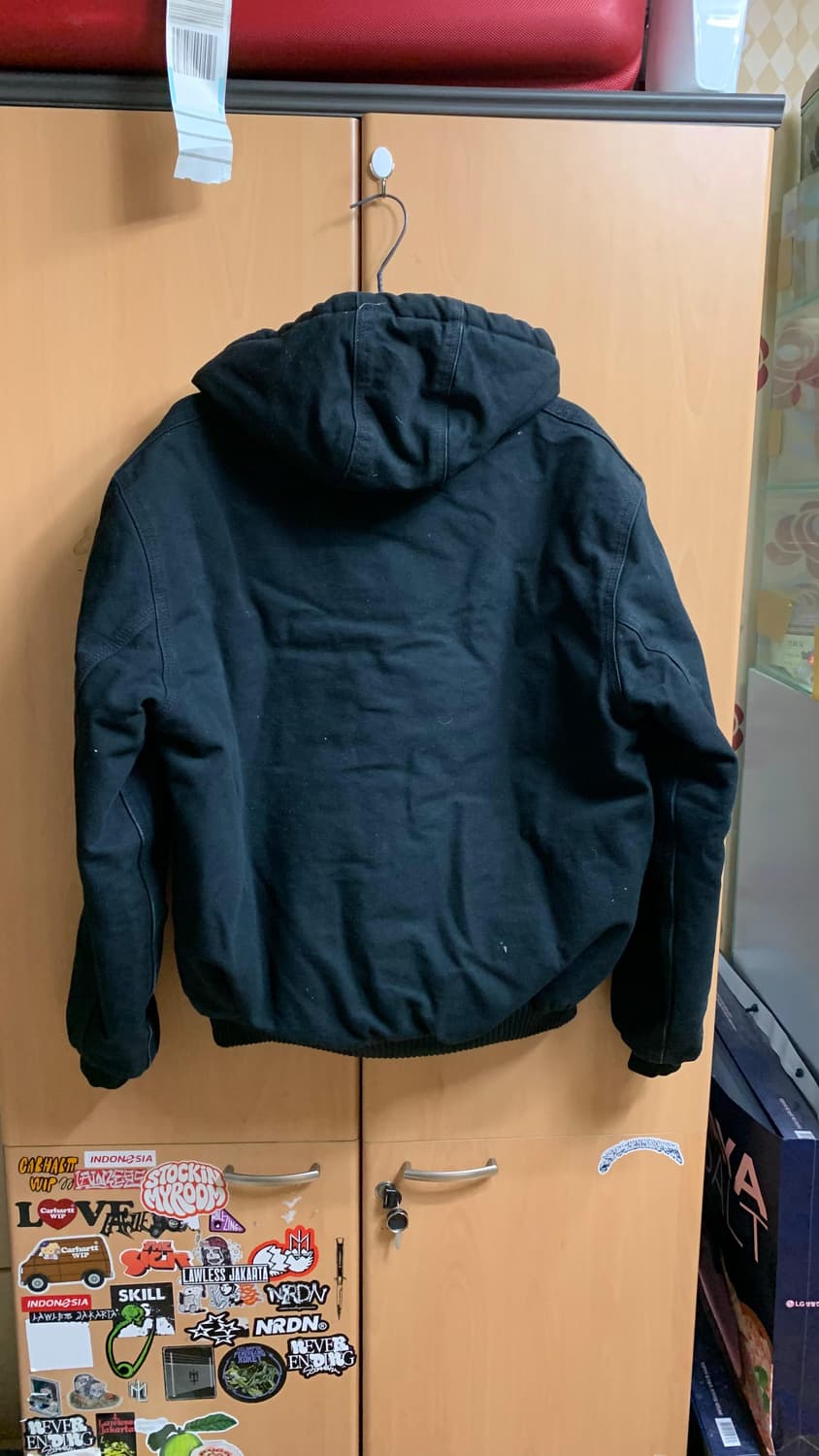 칼하트 블랙 후드 워크 자켓 상품이미지2