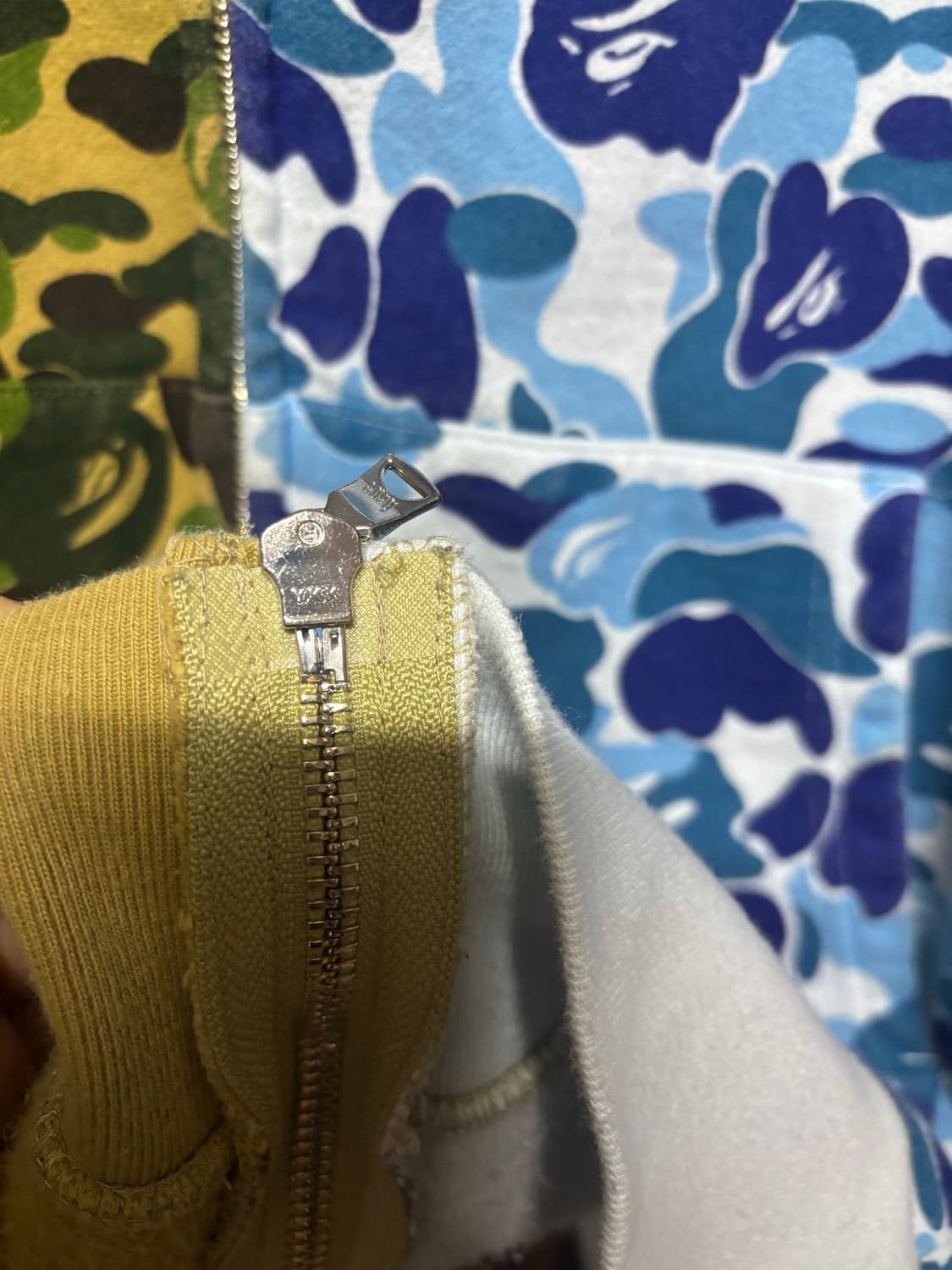 [BAPE] (판매/교신) 베이프 카모 청녹계 아수라 샤크후드집업 2XL 상품이미지9