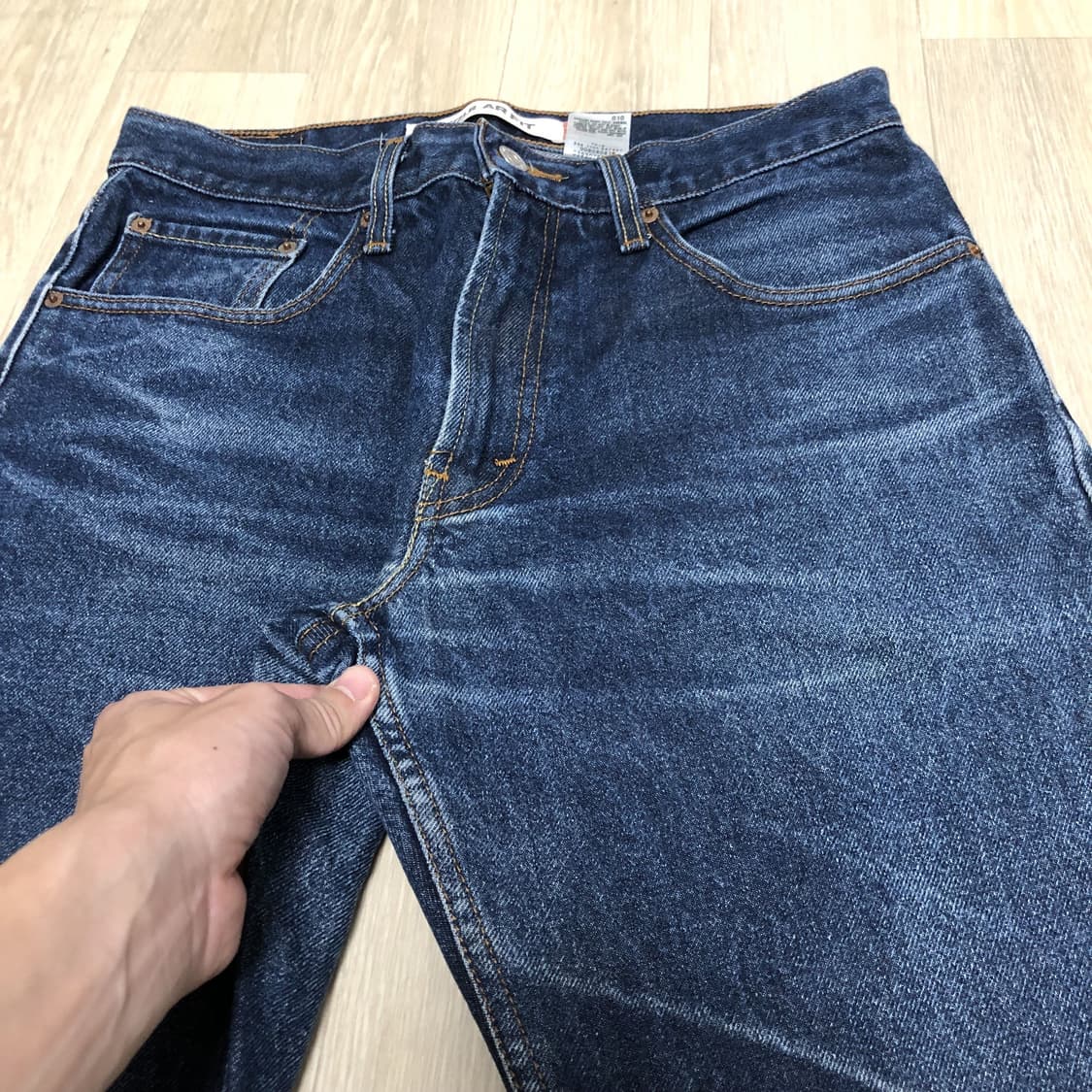 (32) 리바이스 Levi's 505 레귤러핏 중청 하드 워싱 데님 상품이미지5