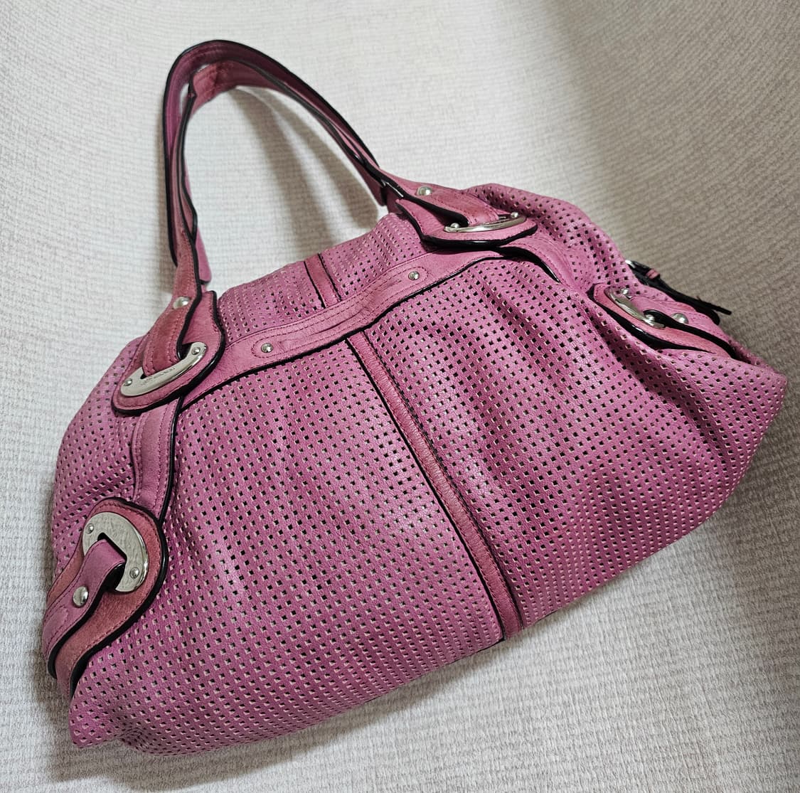 비마코스티  부드러운 천연소가죽 진달래색 숄더백 39센티 상품이미지3