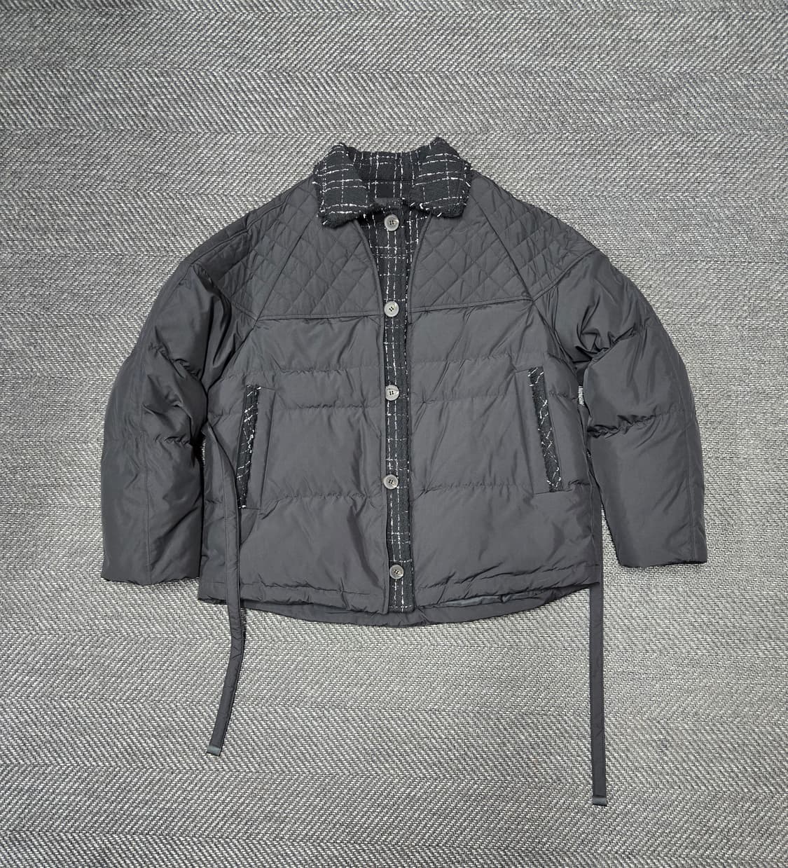 지컷 21ss 블랙 퀼팅 체크 배색 구스다운패딩 자켓 상품이미지1