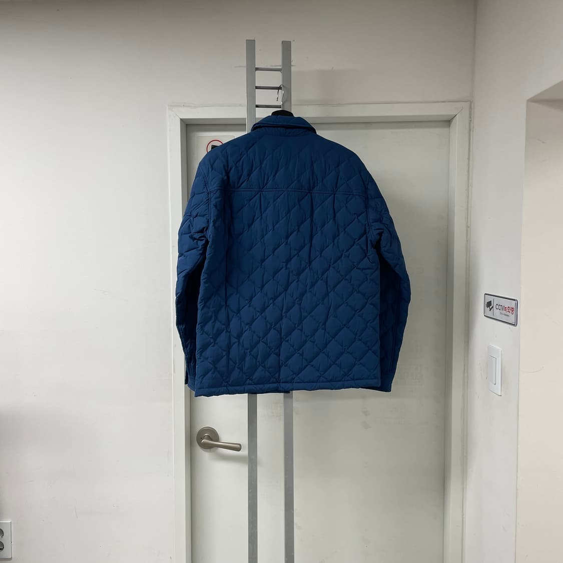 띠어리 퀄팅 자켓 블루 S(W) 상품이미지6