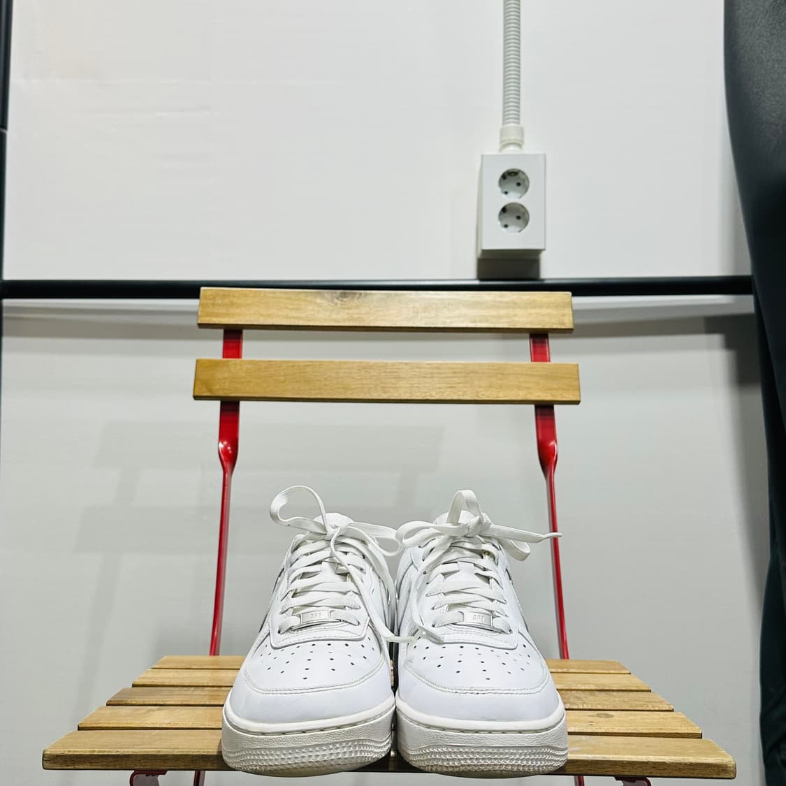 245) 나이키 운동화 여성 여자 신발 에어포스1 회이트 상품이미지2