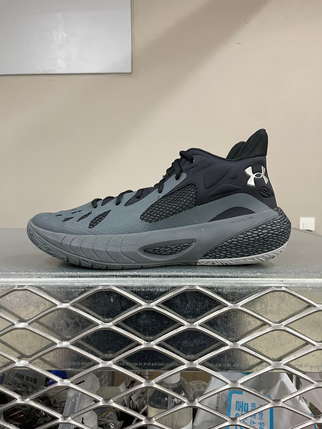 언더아머 하복 3 그레이 메탈릭 실버 265 상품이미지1